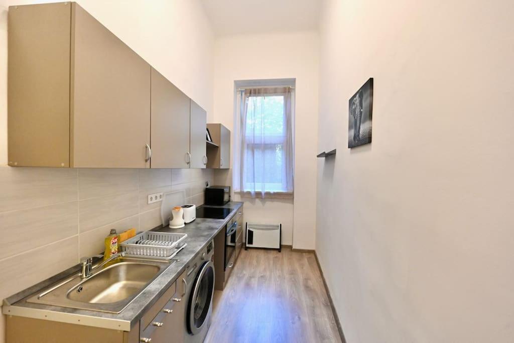 Cute Gallery Flat In Kiraly Street Budapest Kültér fotó